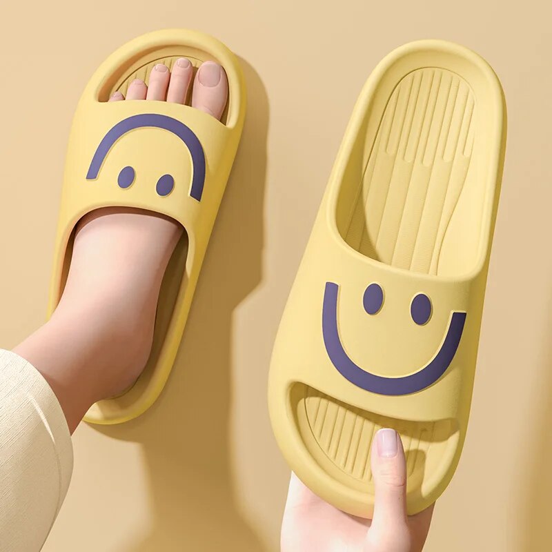 Women'S Shoes For Flat Feet - スマイリーフェイス クラウドスリッパ 男女兼用 厚底 プラットフォーム ソフトスライド