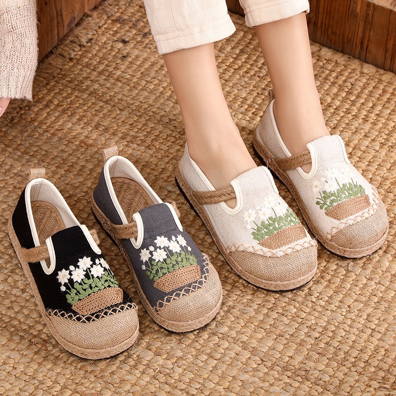 Women'S Shoes Vegan - Veowalk-女性用の花が刺繍された手作りのキャンバスシューズ,快適なローソールの靴,ボヘミアンスタイル