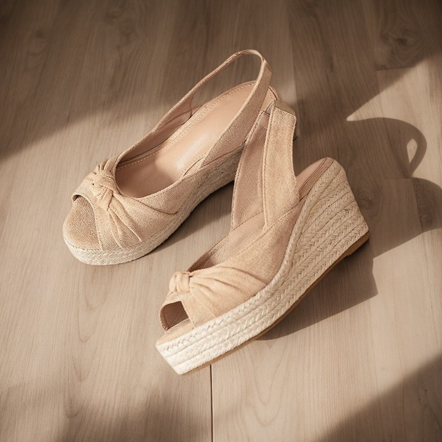 LIHUAMAO ベージュエスパドリーユピープトウウェッジサ - Espadrille Wedge Shoes のレビューと価格