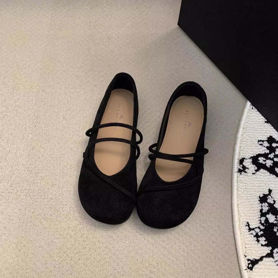 フレンチスタイルのウェイストランドラウンドトゥフラット浅履き - Women Shoes For Winter のレビューと価格