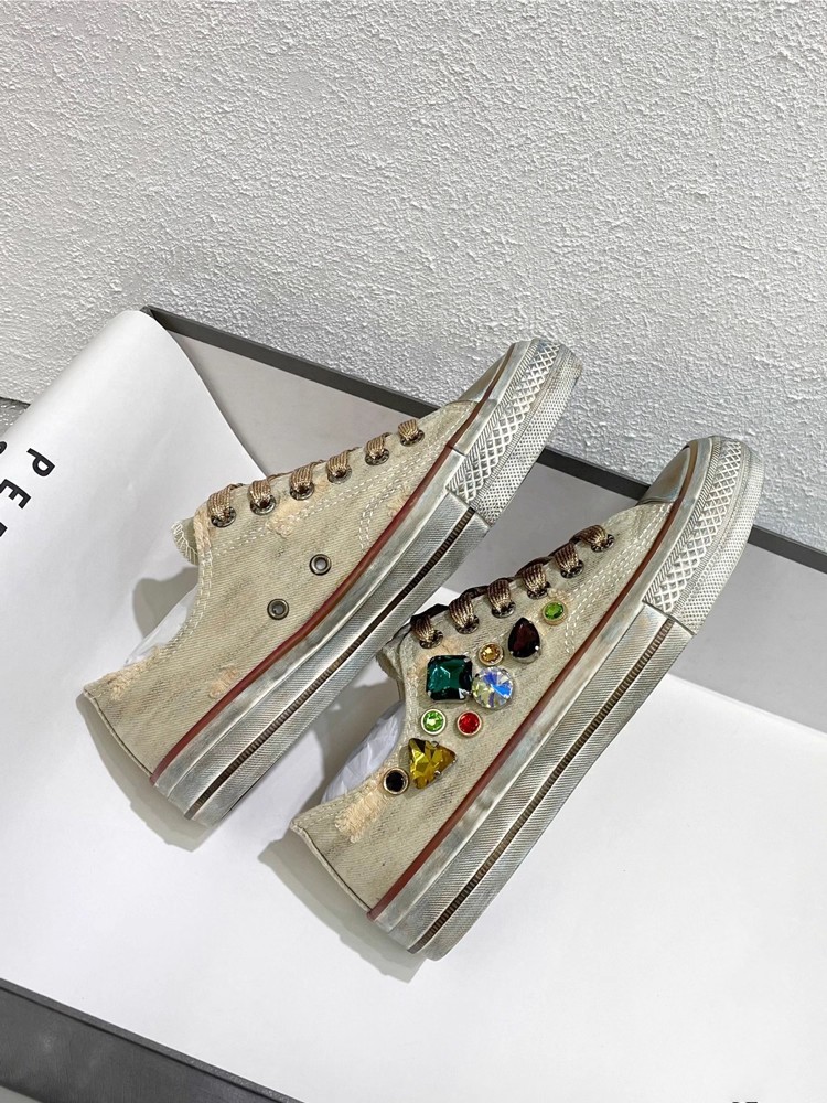 ヴィンテージ女性ローカットレースアップキャンバスシューズカラ - Women Shoes Joggers のレビューと価格