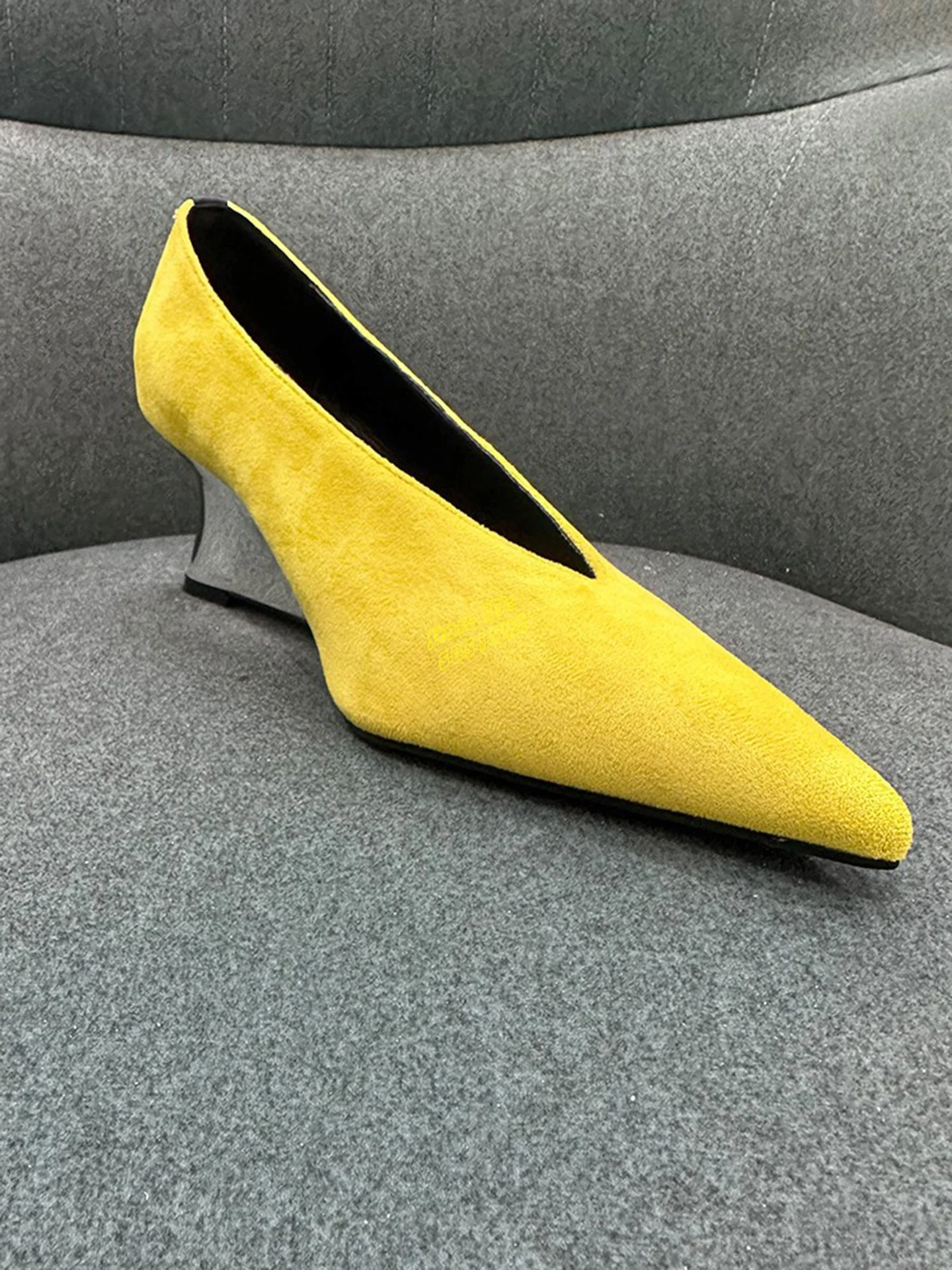 イエロースエードスリッポンパンプス ウェッジヒール6cm セ - Women'S Shoes Burgundy のレビューと価格