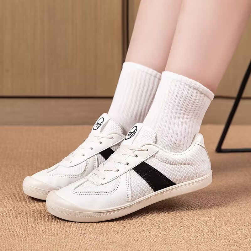 女性のスポーツシューズ高級カジュアルテニスアウトドアウォーキ - Women'S Shoes For Tennis のレビューと価格