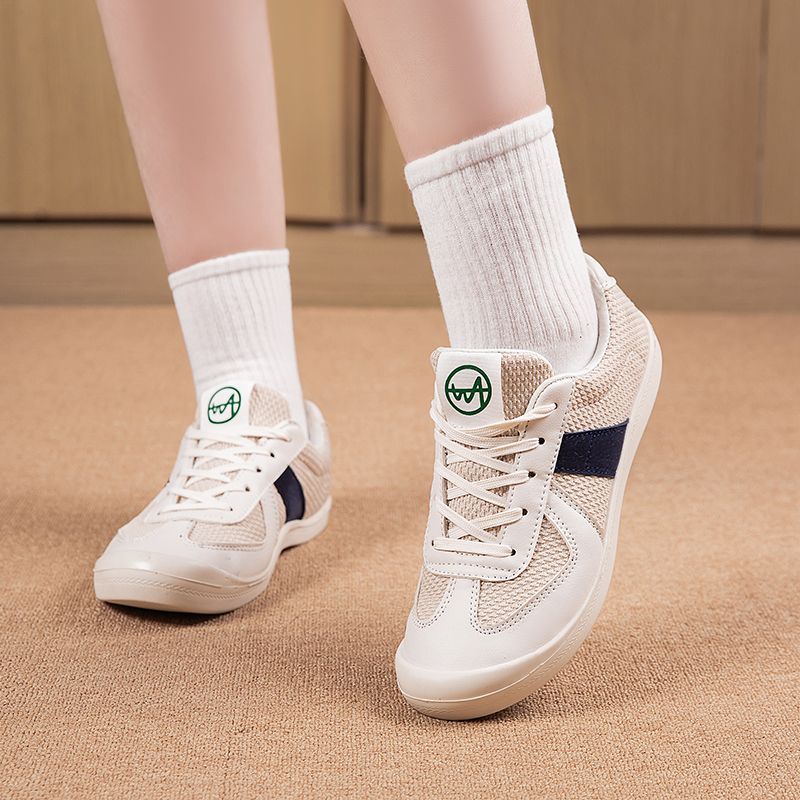 女性のスポーツシューズ高級カジュアルテニスアウトドアウォーキ - Women'S Shoes For Tennis のレビューと価格