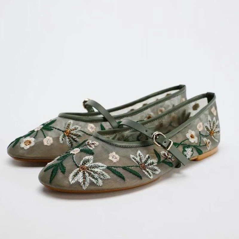 2026年秋新作レディースシューズ　花柄刺繍メッシュバレエフ - Pointed Toe Flat のレビューと価格