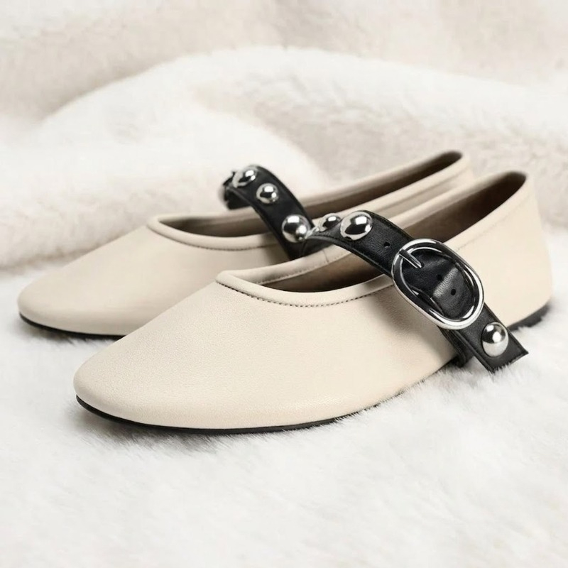 バレエフラット女性のための 2025 春リベットデザインバッ - Women Shoes Zara のレビューと価格