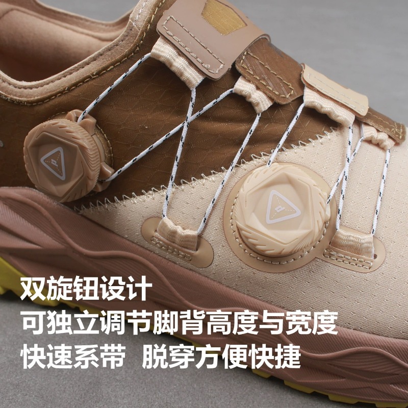 定番ブランドのトレイルランニングシューズ、男女兼用ワイドウォ - Women'S Shoes Vs Men'S のレビューと価格