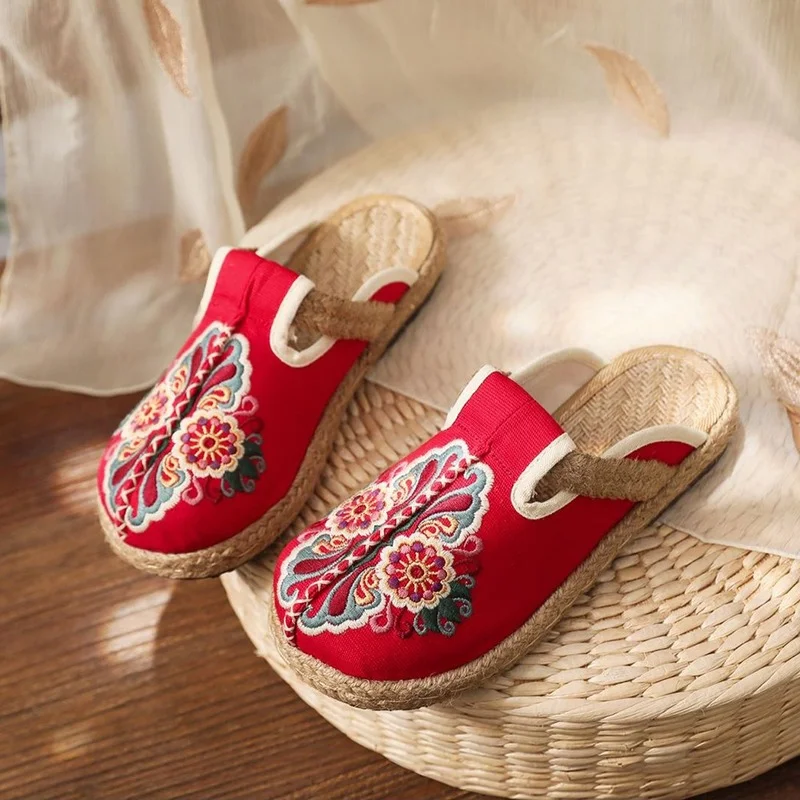 女性用リネン刺embroideryミュール,フラットスリッパ - Women'S Shoes Vegan のレビューと価格