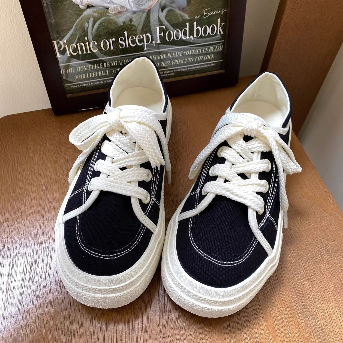 トレンディな韓国製キャンバススニーカー キャラメル 秋冬コレ - Women'S Shoes Trendy のレビューと価格