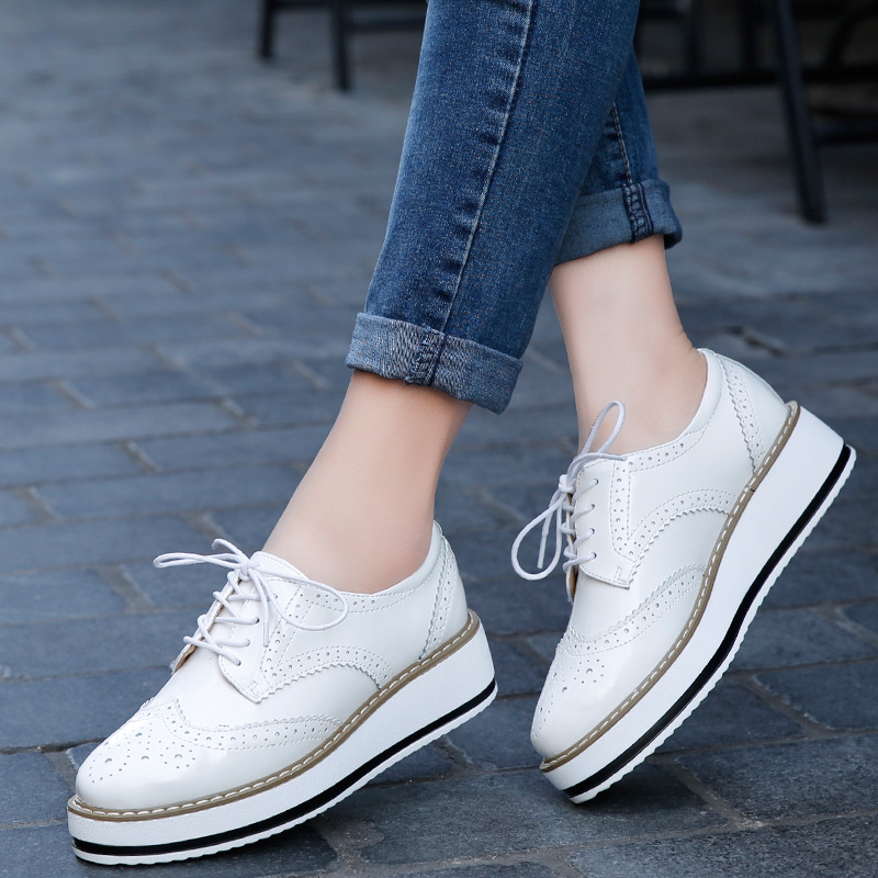 女性ローファーの靴革の厚さのヒールオックスフォード靴女性のレ - Espadrille Wedge Shoes のレビューと価格